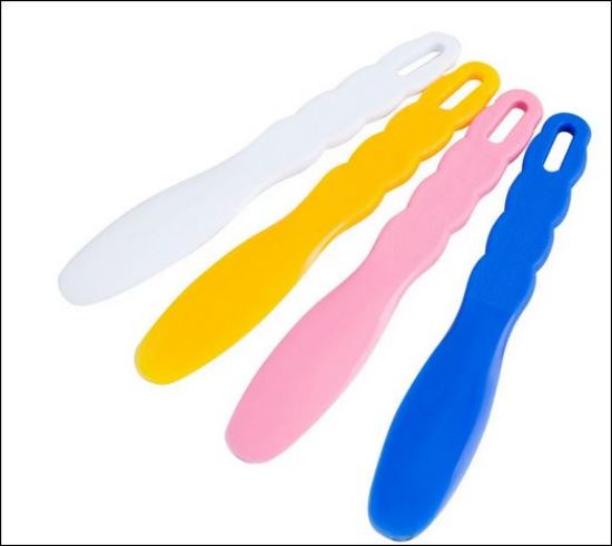 Picture of Plastic Spatula